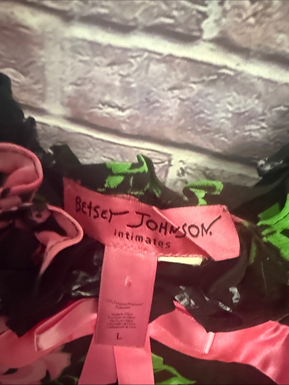 Betsey Johnson Black Hot Pink Rose Print Satin-Trim Chemise babydoll large - Picture 3 of 4